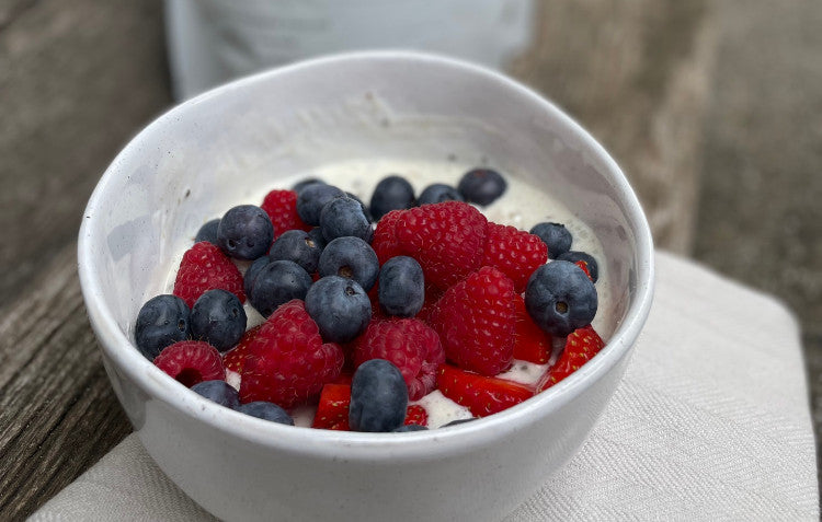 Berry-Nilla Overnight Oats