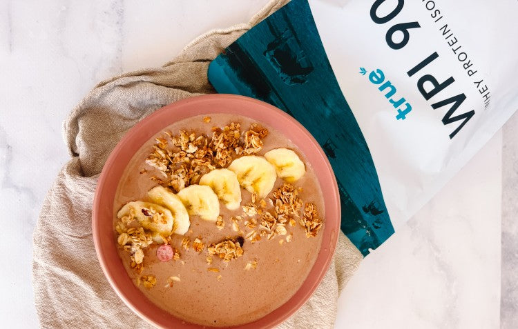 Chocolate and Almond Smoothie Bowl