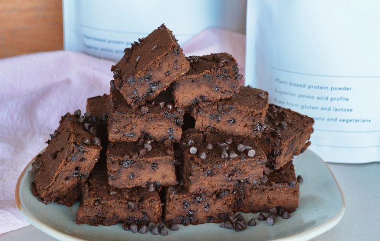 Gooey Double Choc Brownies – True Protein