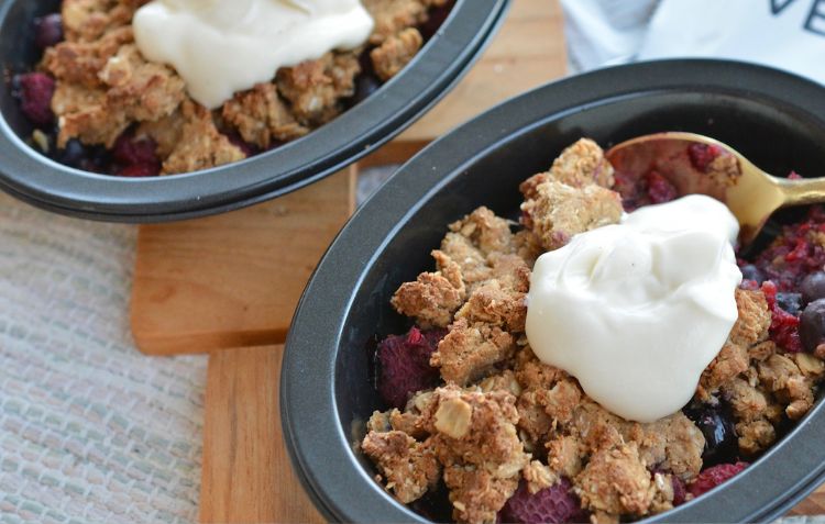 Speedy Spiced Berry Crumble