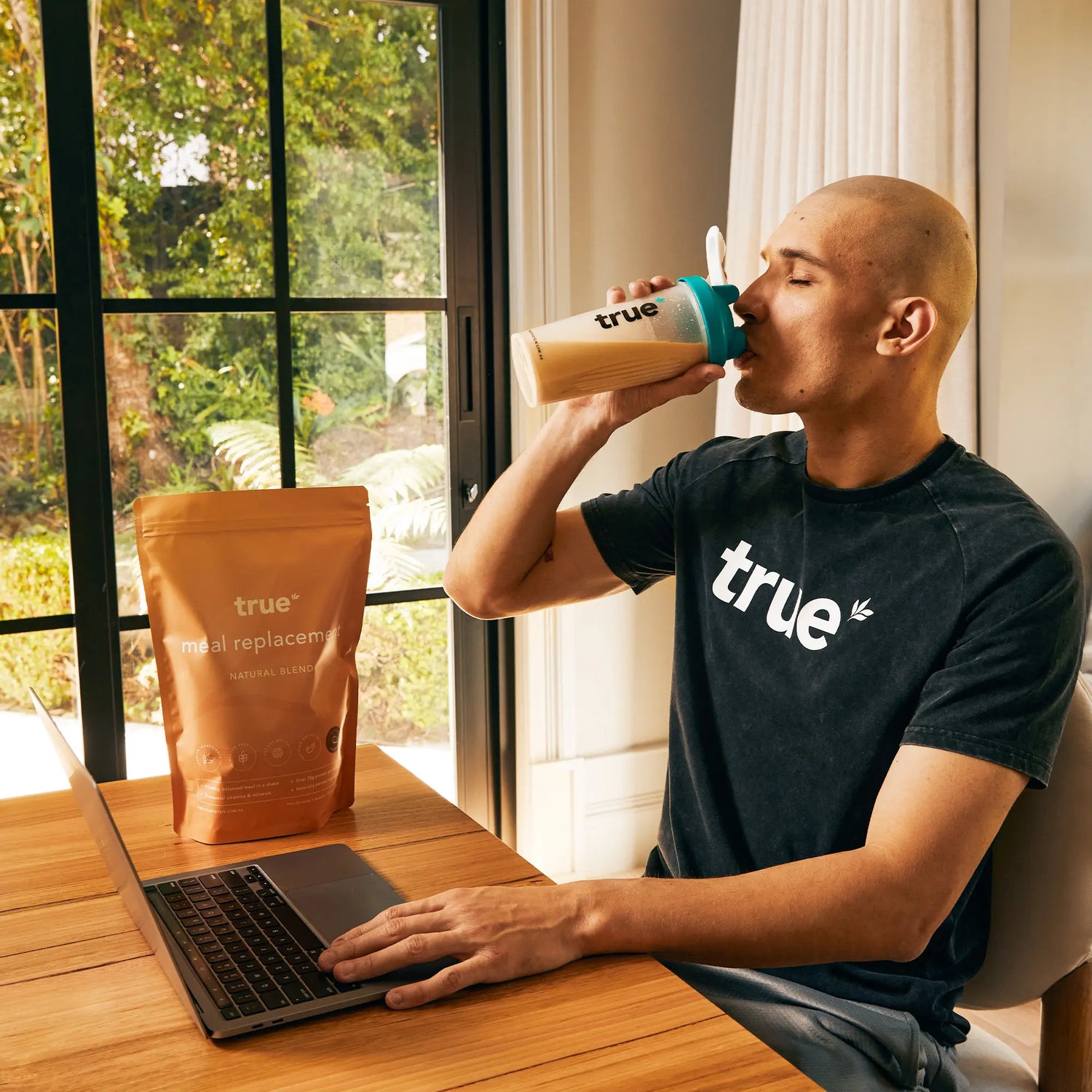 MealReplacement_08_2000px copy.webp__PID:ae7b8c19-647d-41fd-a2db-97c9a86fa050